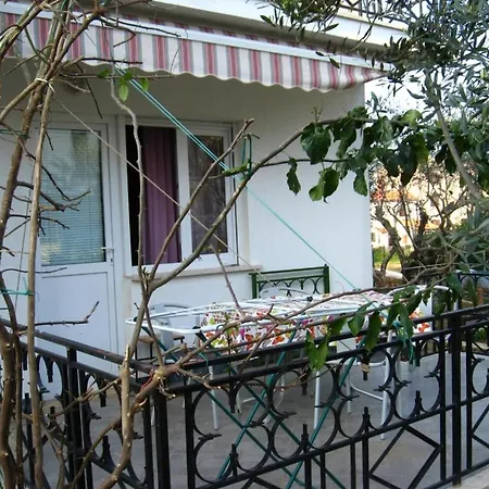 招待所 Nice With Private Terrace In *